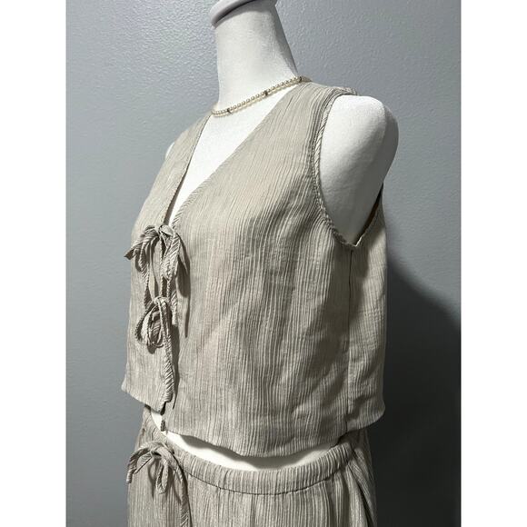 Forever 21 Ribbon Sleeve Blouse - Picture 3 of 5